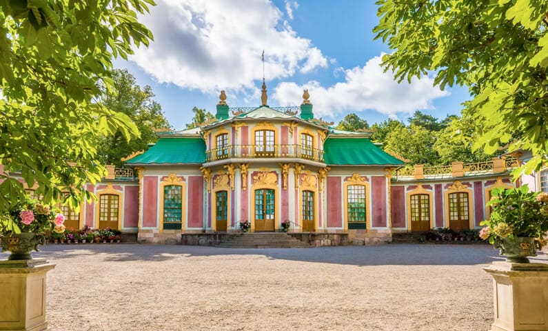 Kina slott nära Drottningholms slott i Stockholm